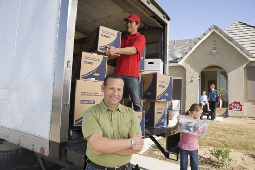 Packing and moving household items for a Southkensington customer